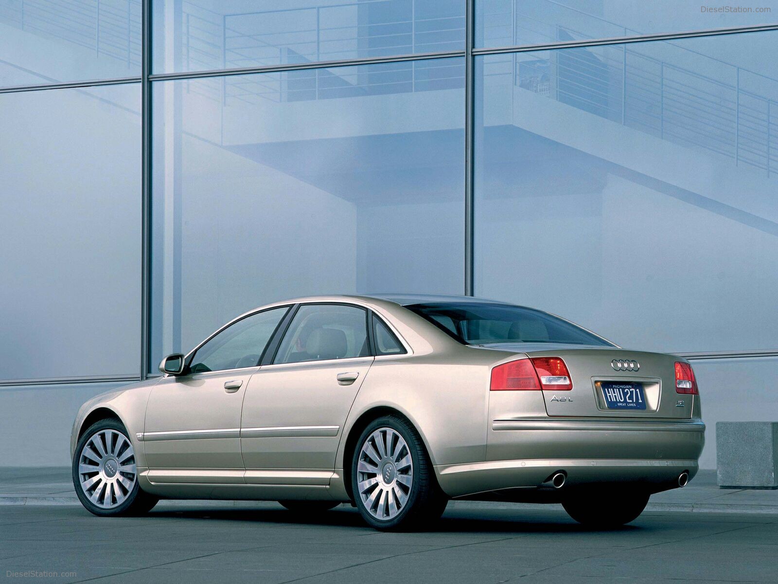 Audi A8L (2004)